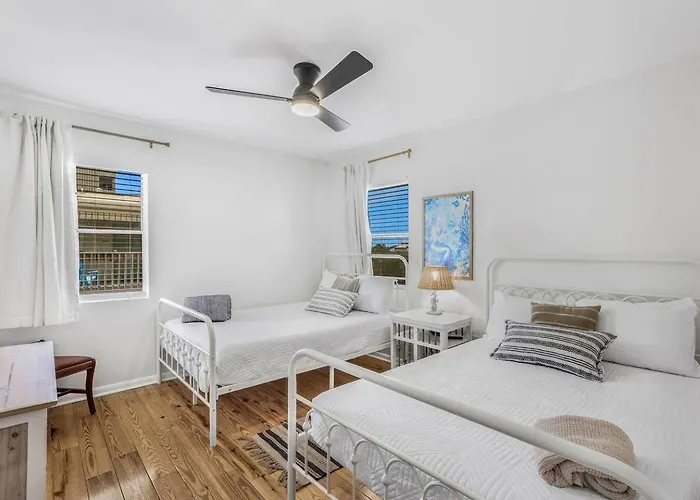 Beachfront Retreat, Private Access, Pool - With View And Balcony Apartment Gulf Shores
