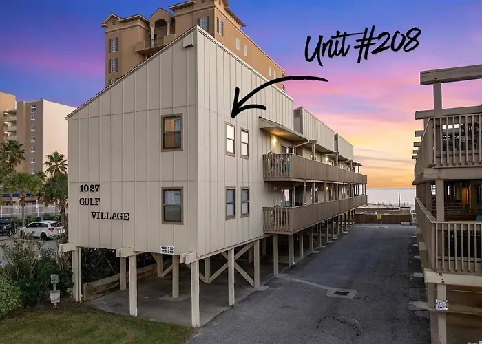 Beachfront Retreat, Private Access, Pool - With View And Balcony